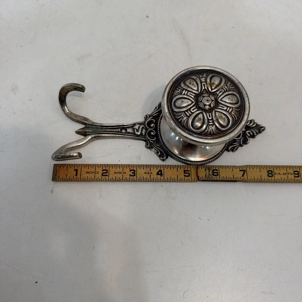 Decorative Silver Tone Metal Door Knob Style Wall Two Hook Robe Towel Holder